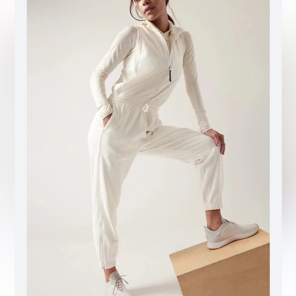 NWT Athleta x Allyson Felix Legend Triumph Jumpsuit Ivory Women's size Small - Picture 1 of 12